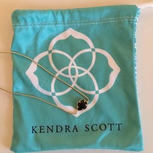 Kendra Scott necklace
